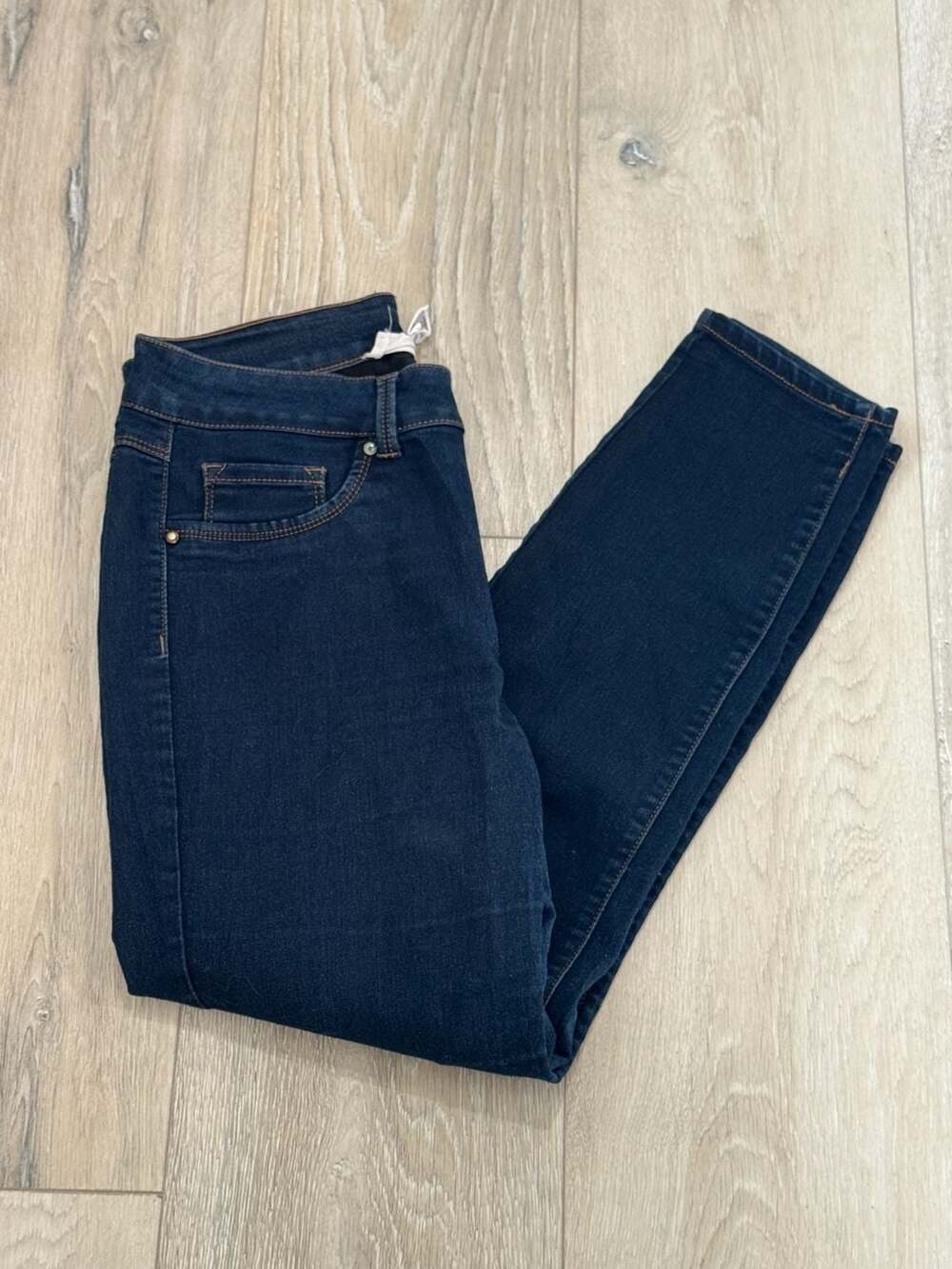 Dark Wash Straight Leg Jeans Y2K Minimalist Classic Denim Pants Size 6
